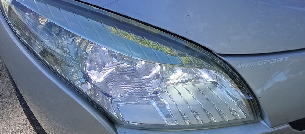 Faróis Renault Megane 3