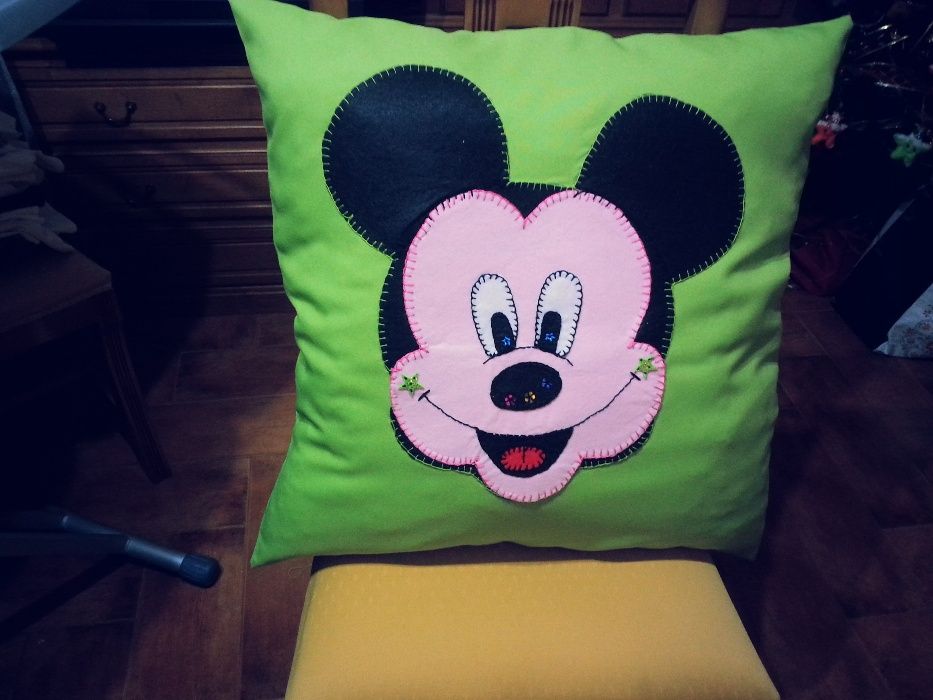 Almofada da Minie ou do Mickey