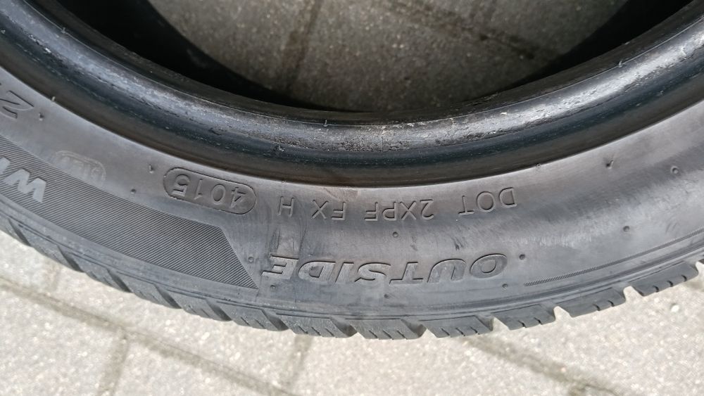 Opony zimowe 215/45R16 90H