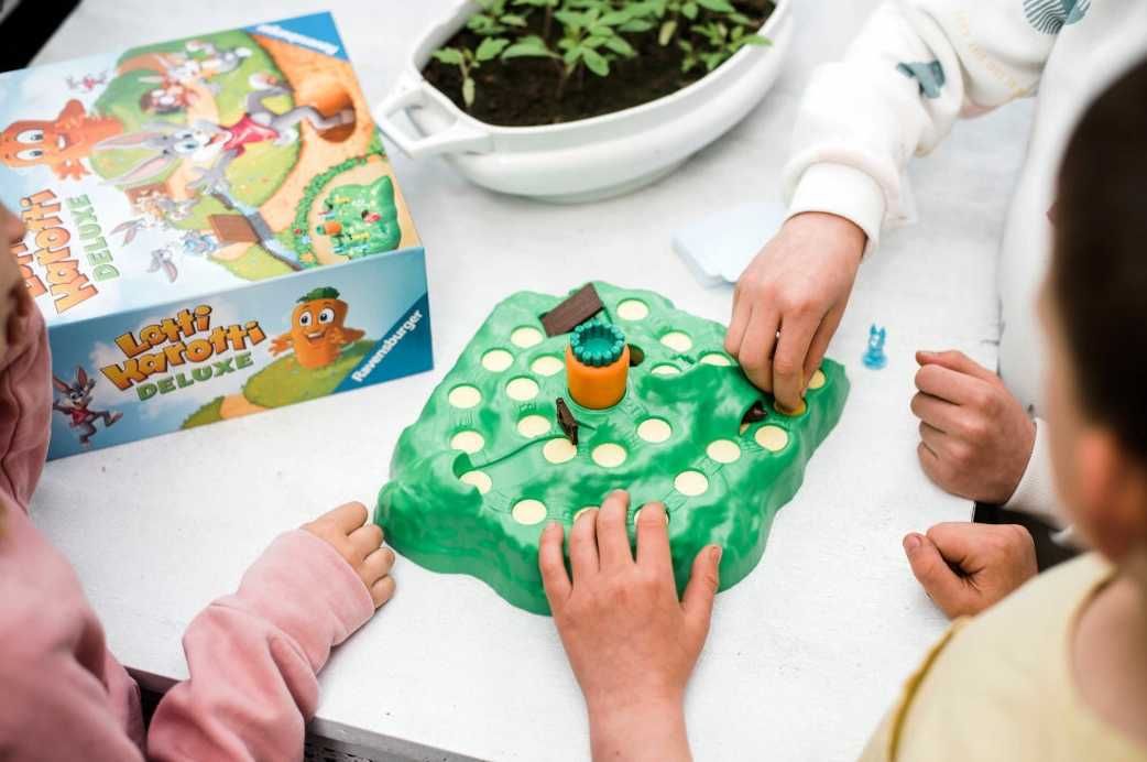 Gra planszowa RAVENSBURGER Lotti Karotti PREZENT