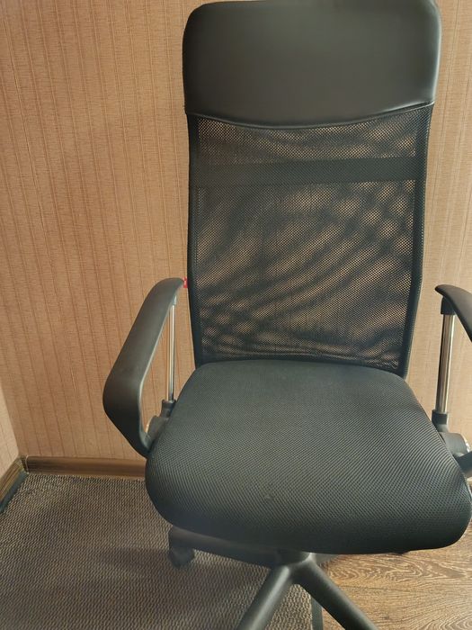 Стілець зручний' для офісу і дому