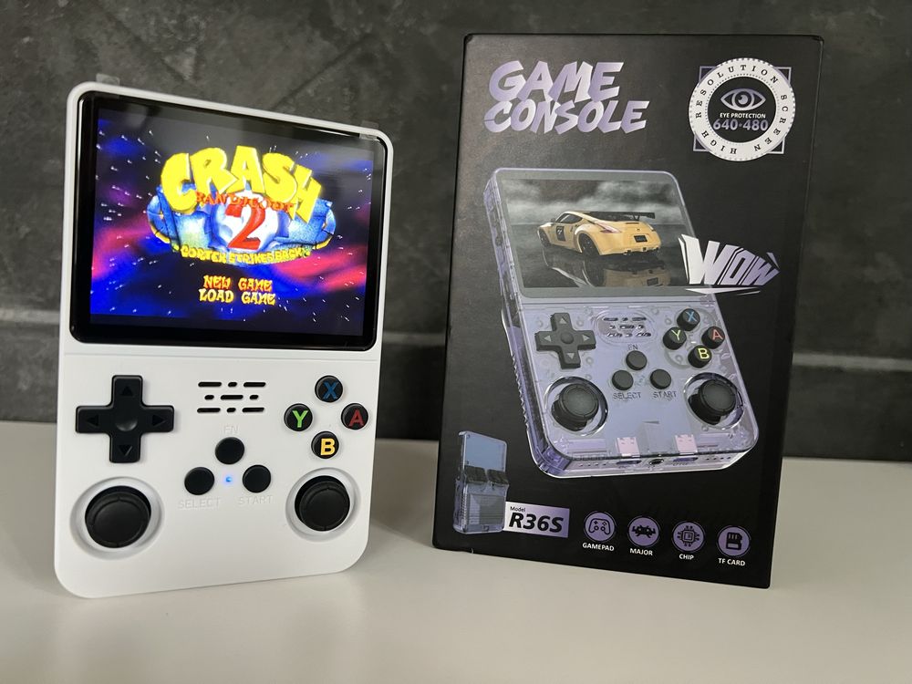 R36S Retro Konsola z ArkOS + 64 GB Gier | PS1, PSP, N64, GBA