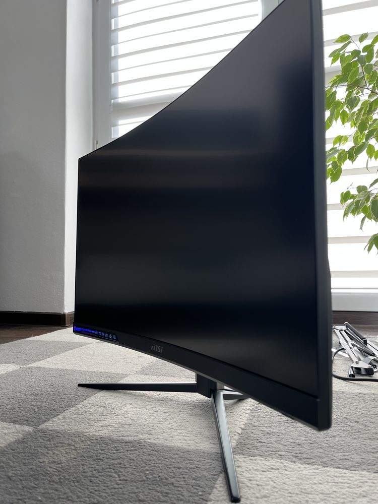 Monitor msi 27 cali