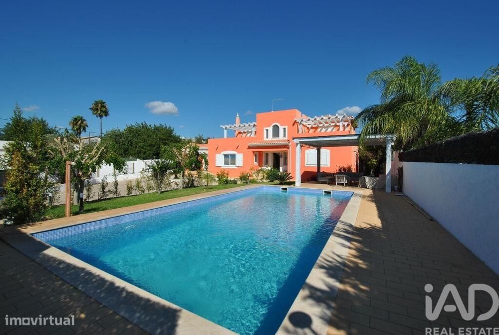 Casa / Villa T5 em Almancil de 259,00 m2