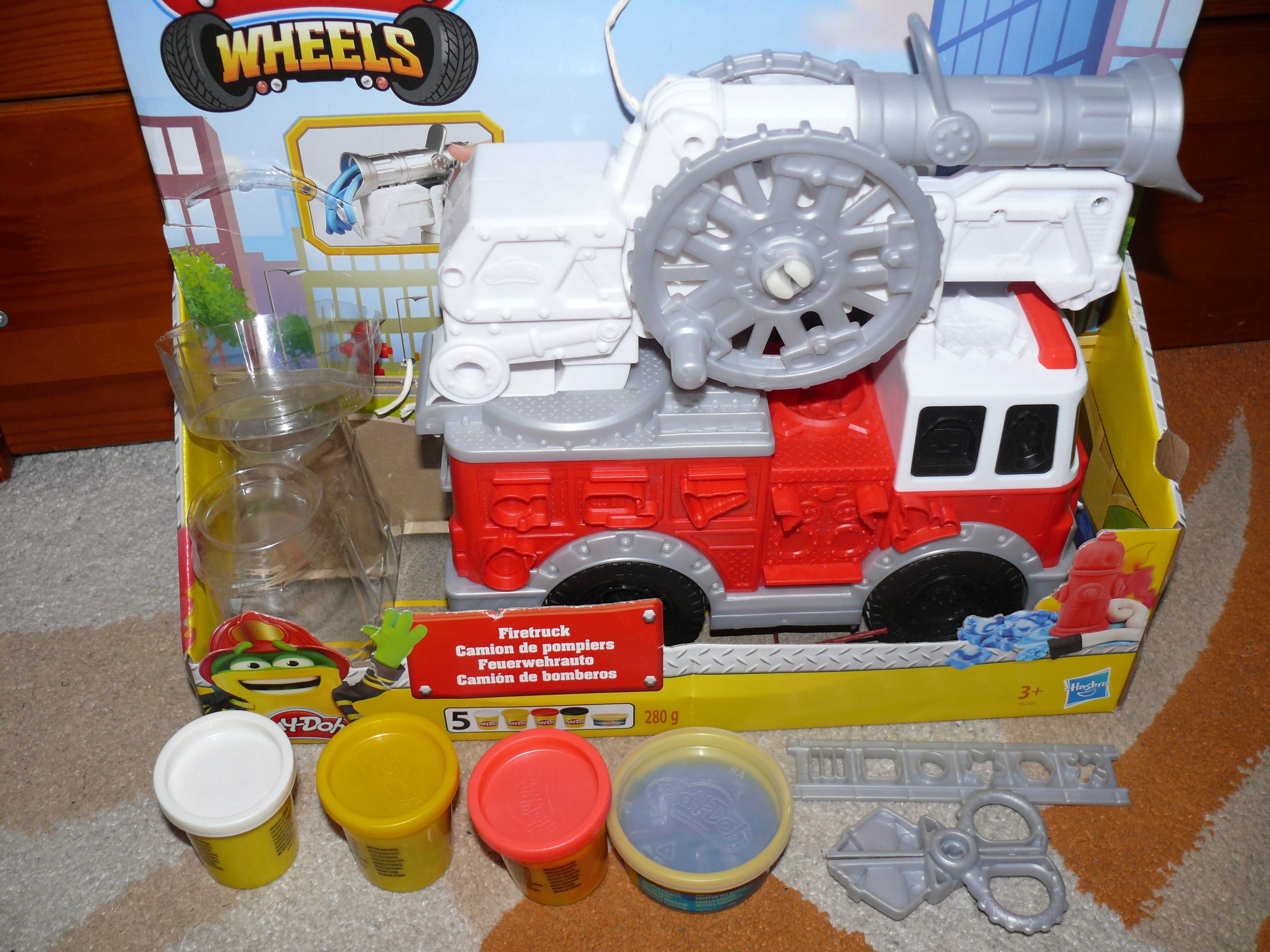 Hasbro Play-Doh Wheels Wóz Strażacki E6103