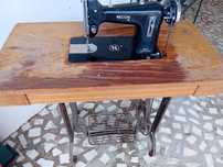 Máquina de costura Necchi