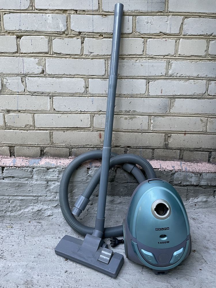 Продам пылесос Delfa DJC-607 1400Вт
