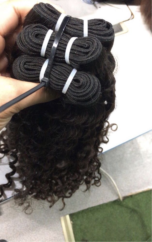 Cabelo cacheado 300 gramas 160€