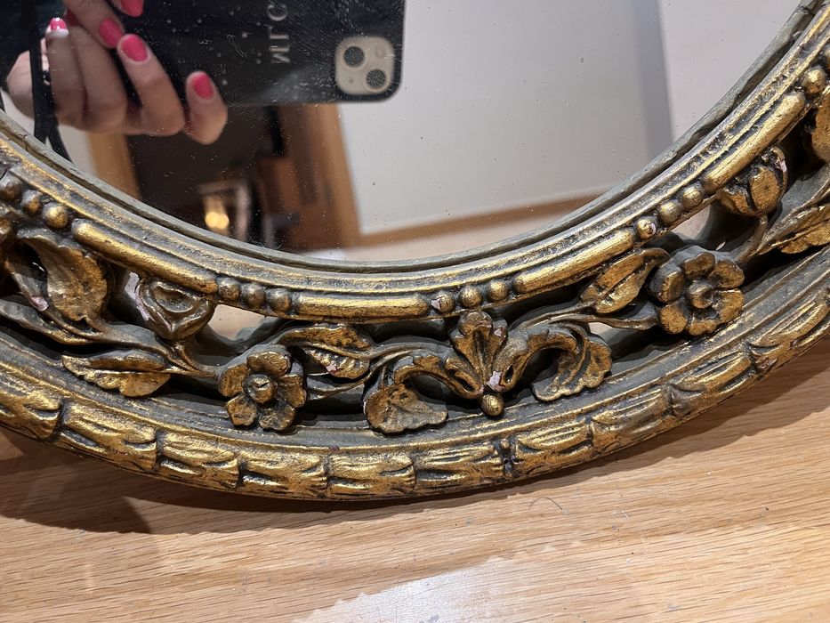 Espelho em talha dourada