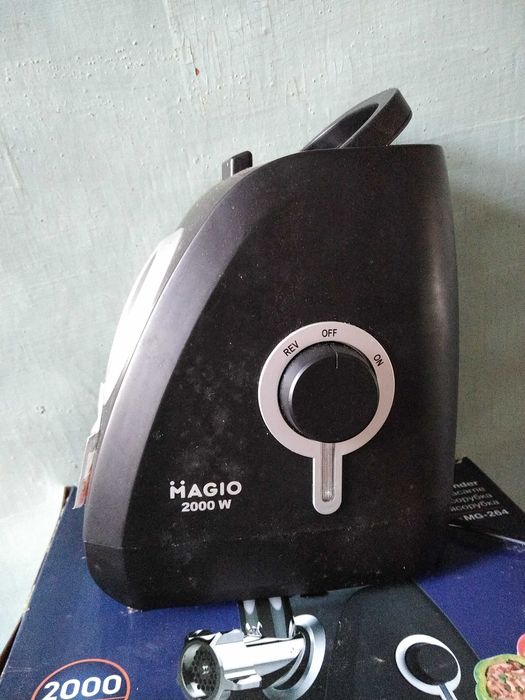 Электро мясорубка MG - 264