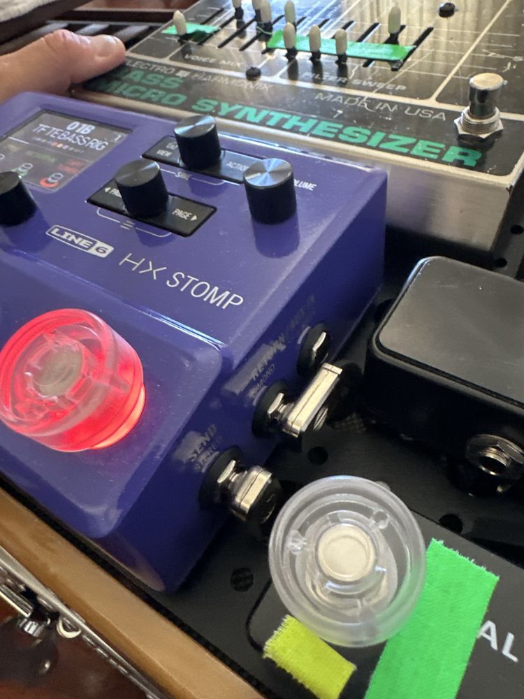 Hx stomp line6, purple edition, com fonte.