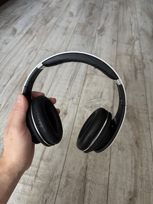 Продам навушники Beats Silver