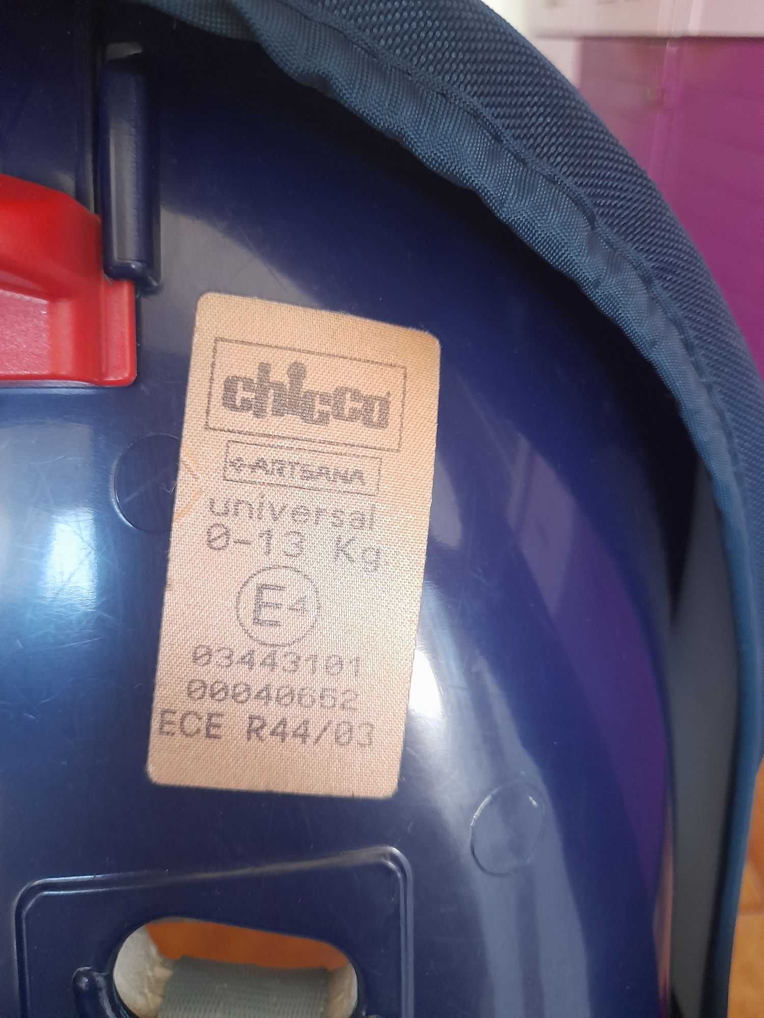 Cadeira bebe em em forma de ovo