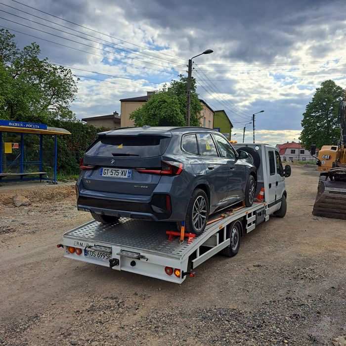 Laweta Pomoc Drogowa Holowanie Osobowe Dostawcze Transport Maszyn