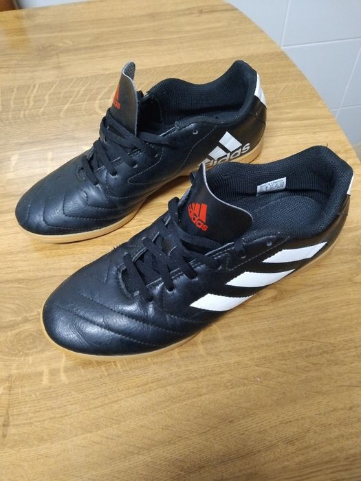 Tenis Adidas em óptimo estado