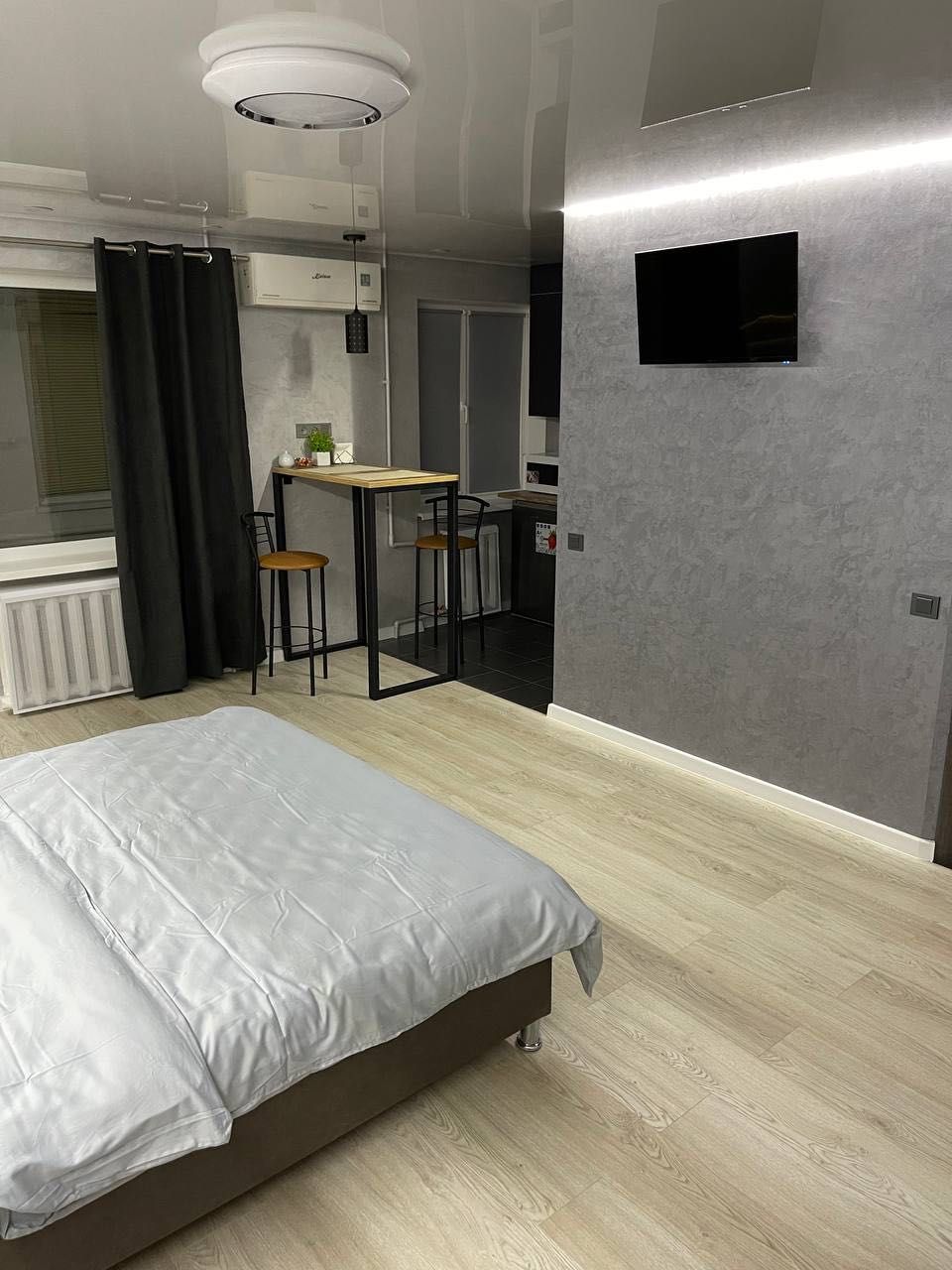 ApartCenter. Квартира посуточно - почасово. VIP. Центр. 97 квартал.