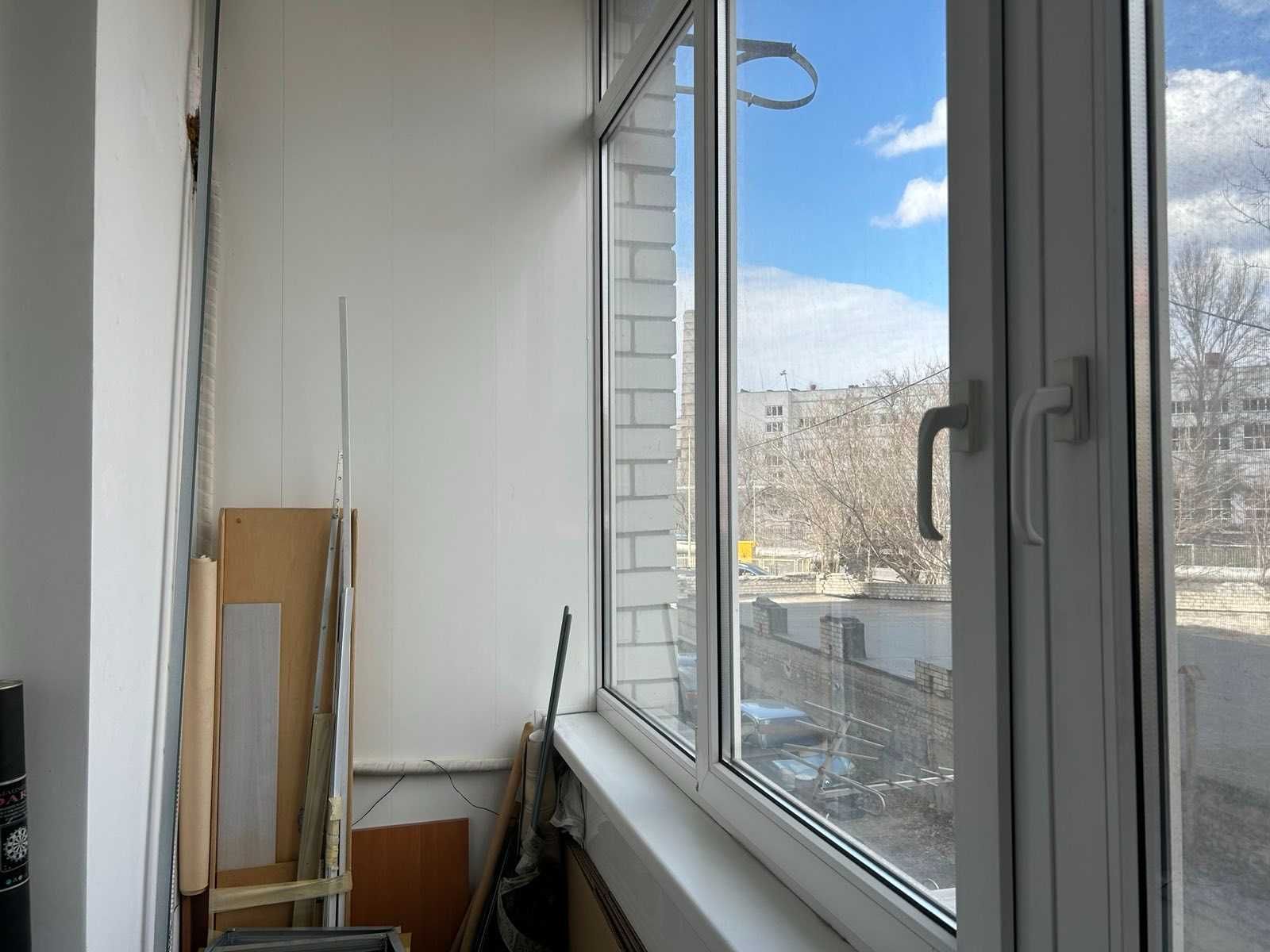 Продам 3-х комнатную квартиру - бельэтаж - Космическая -90 м.кв!