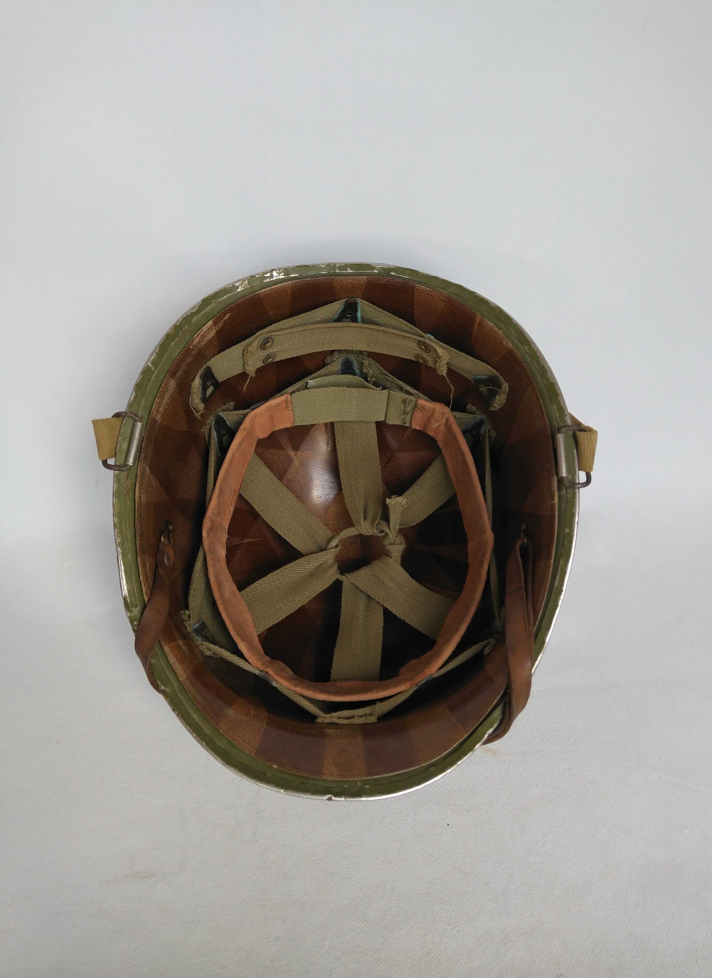 Hełm stalowy US M1 emblemat 506. pułk piechoty spadochron. 506th PIR