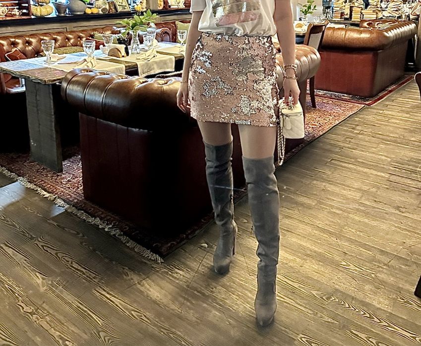 Серые замшевые ботфорты 38