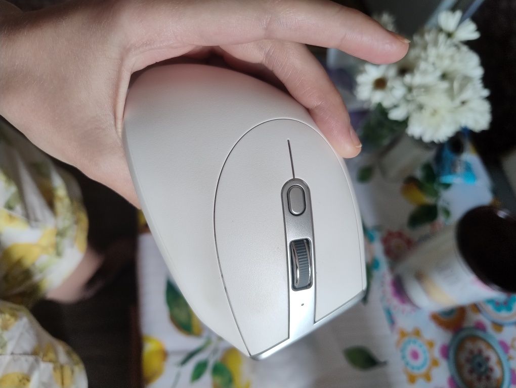 Сиреневая беспроводная мышь SOLAKAKA SM66
