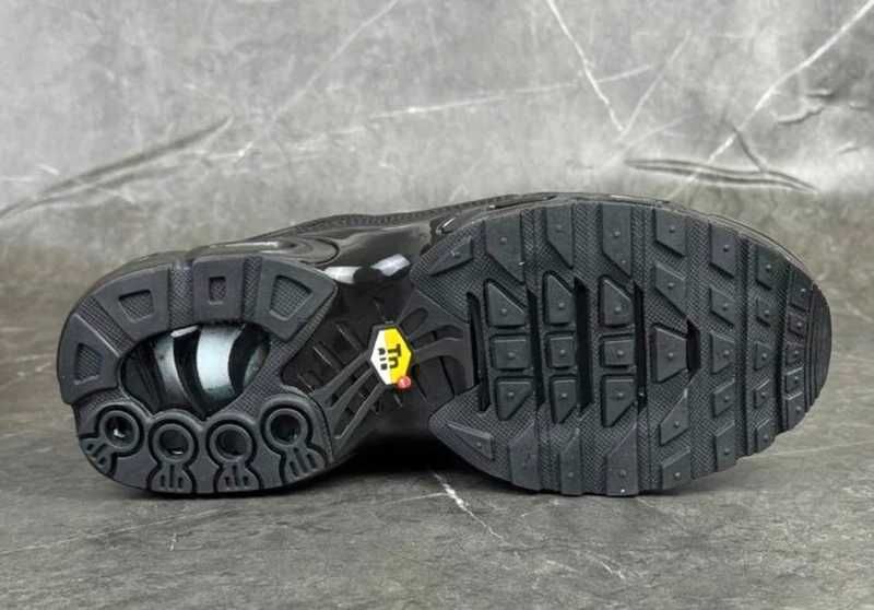 "Buty Trampki" Nike_Air_Max_TN_Plus_Black_R.38