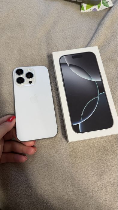 Iphone 16 Pro white Б/у состояние нового 1 тб