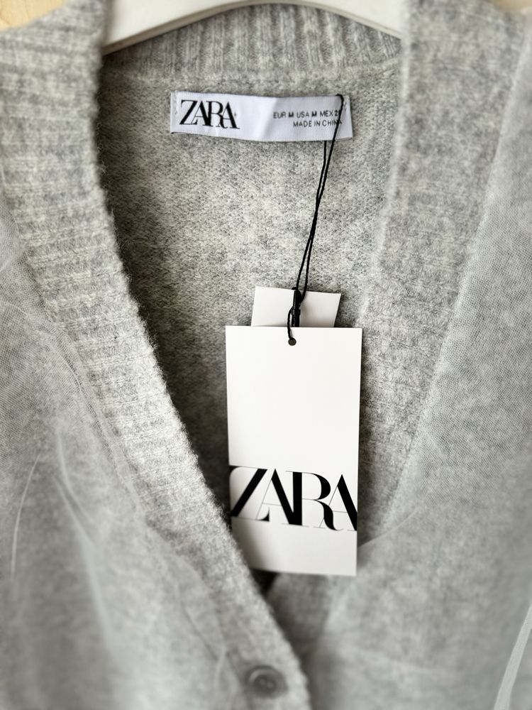 Zara szary kardigan sweter z bialym tiulem tiul powlekany guziki M