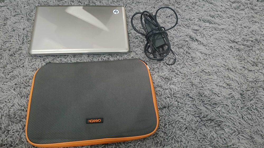 laptop HP Pavilion dv5 + zasilacz + etui, intel i3