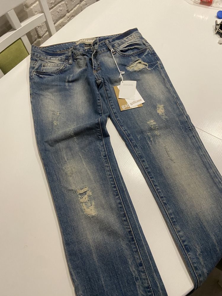 джинсы женские Galliano