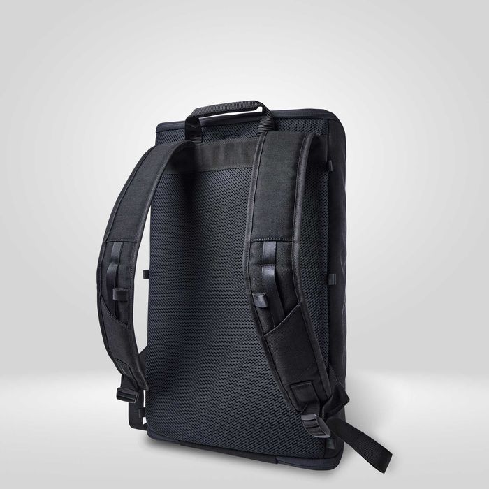 Mochila LiWAVE 38L com oferta de Almofada de Viagem