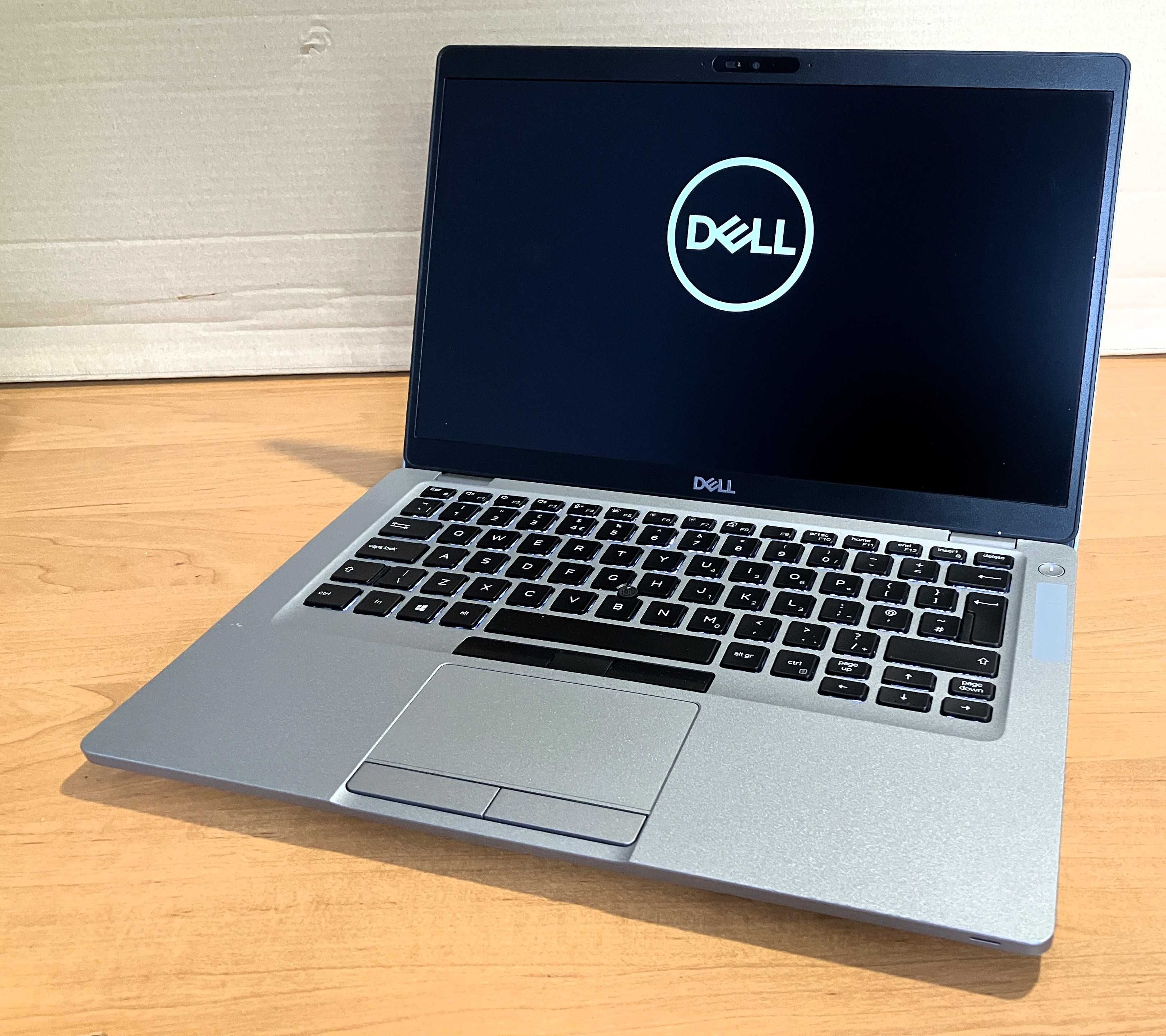 Laptop DELL 5411 Intel® Core™ i7-10th (6x5,1GHz) 16GB 512GB SSD USB-C™