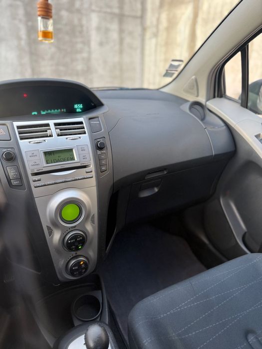 Toyota Yaris D-4D Automático
