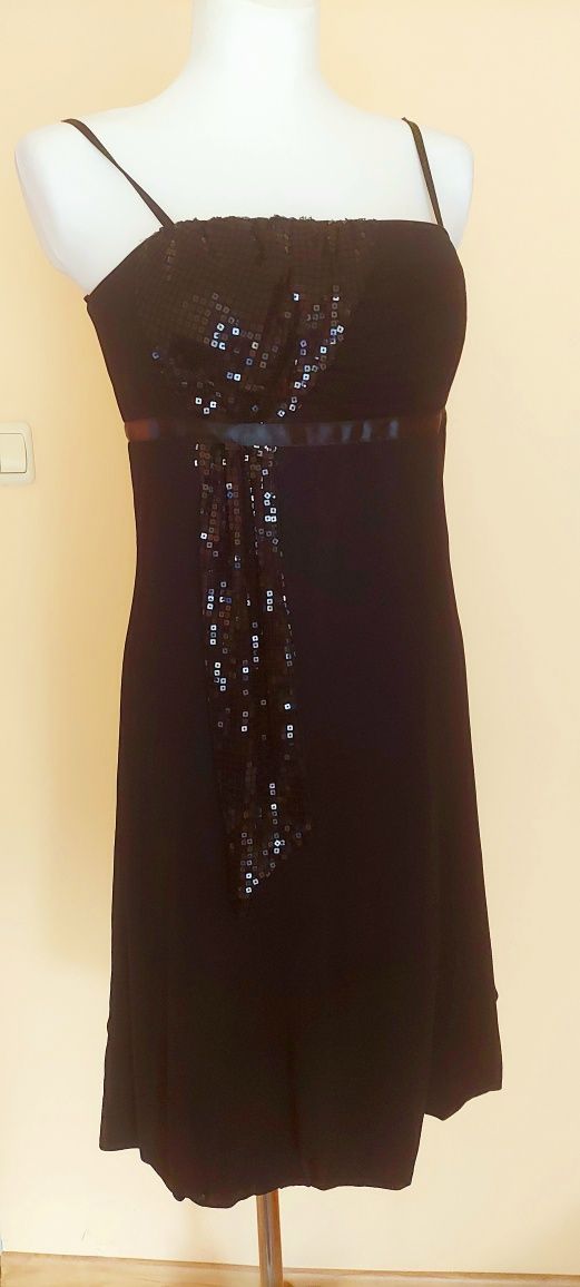 Sukienka M/L z cekinami Vera Mont retro typu bombka,mała czarna