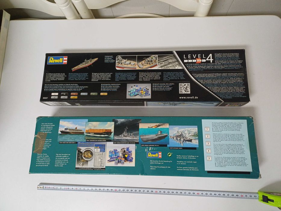 Navios Scharnhorst e Bismarck da Revell