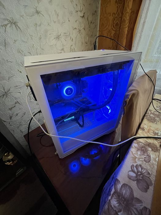 Продам ігровий компʼютер в ідеальному стані
