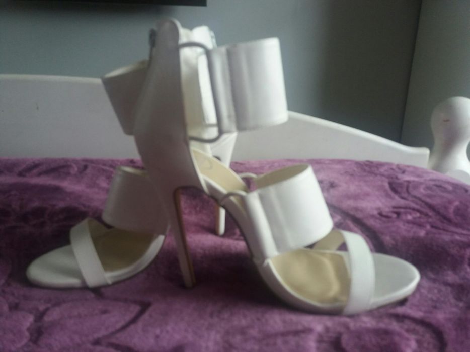 Sandały białe nowe ślubne