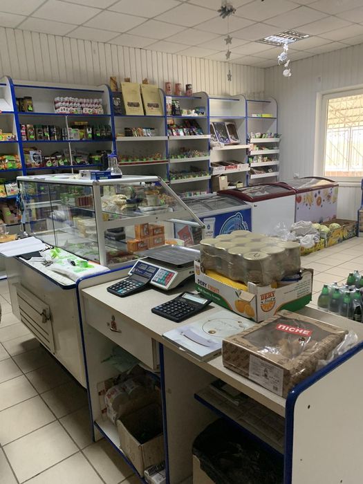 Магазин в селі Слобода Комарівці.