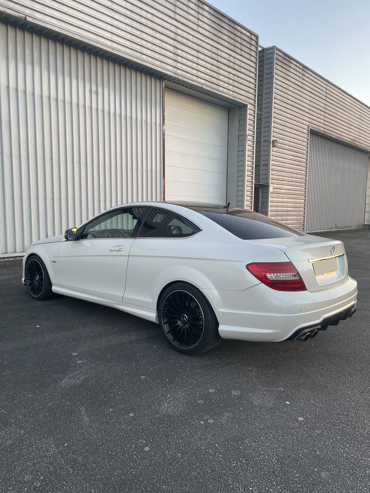 Mercedes C250 AMG - Look C63