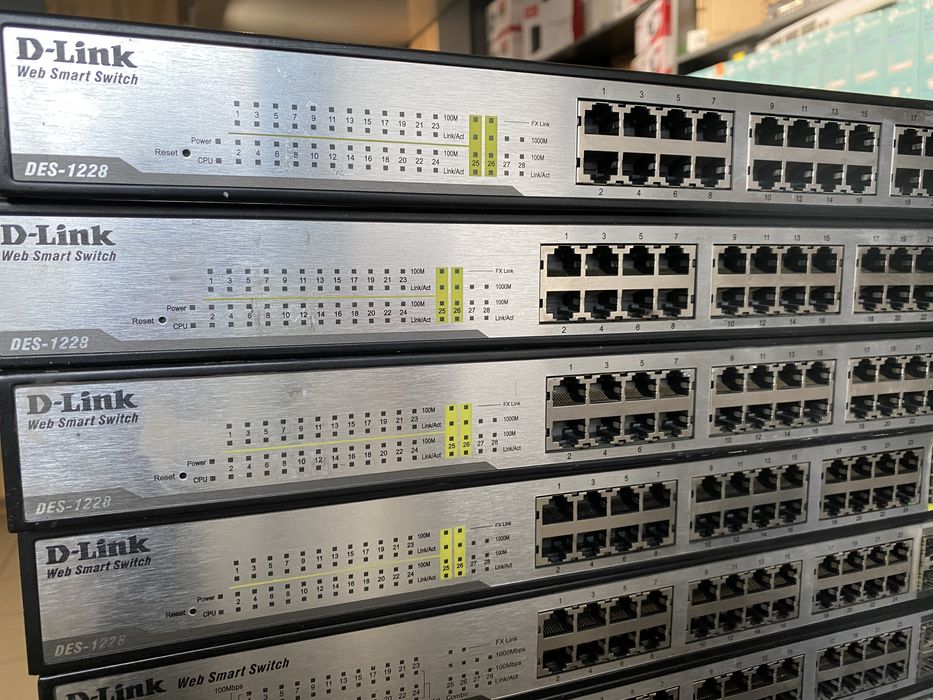 Комутатор D-link Des-1228
