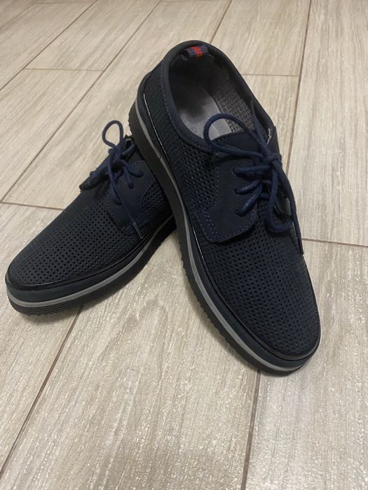 Продам туфли детские