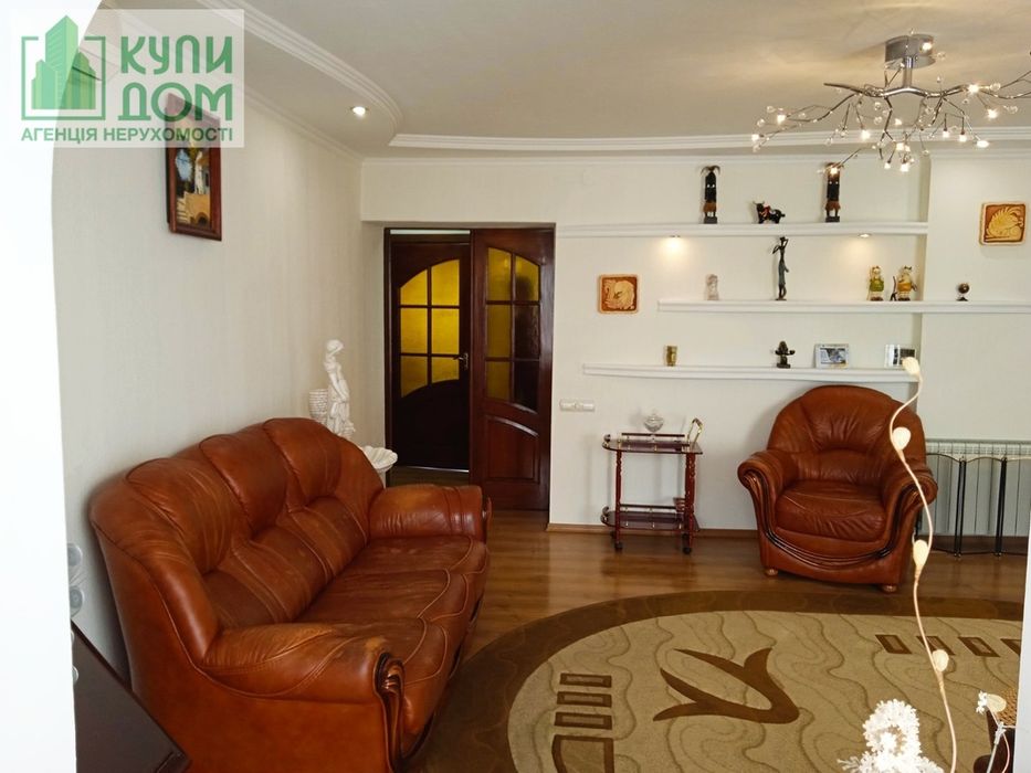 Продам 3-кімнатну квартиру на вулиці Островського Кропивницький