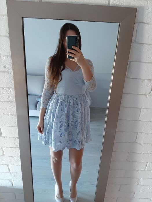 Sukienka koronkowa rozkloszowana boho