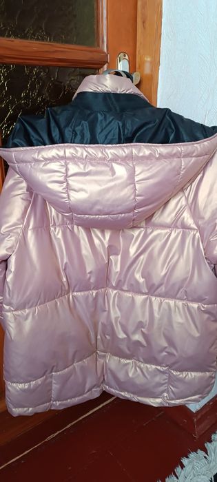 Куртка зимова продам!