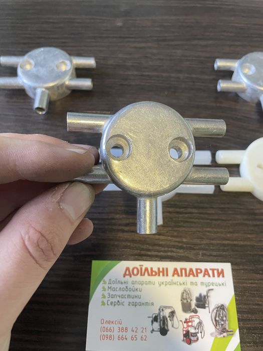 Розподільник молочного колектора Майга, доїльний апарат