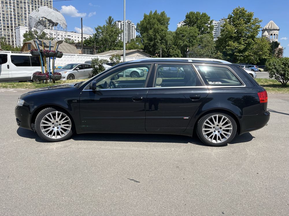 Audi A4 бензин 1.6 MPI