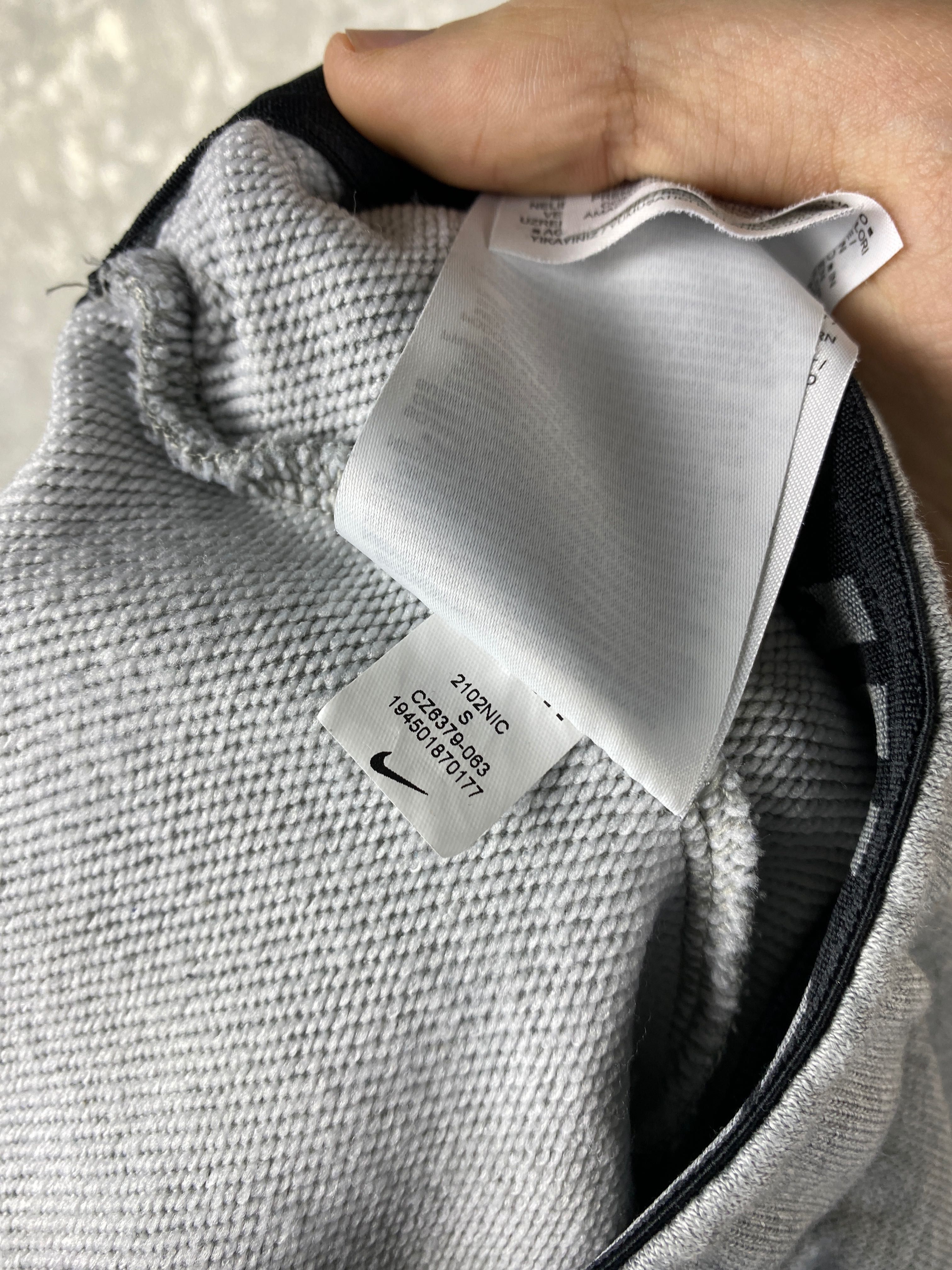 Мужские серые спортивные штаны Nike Dri-Fit Standart Fit S