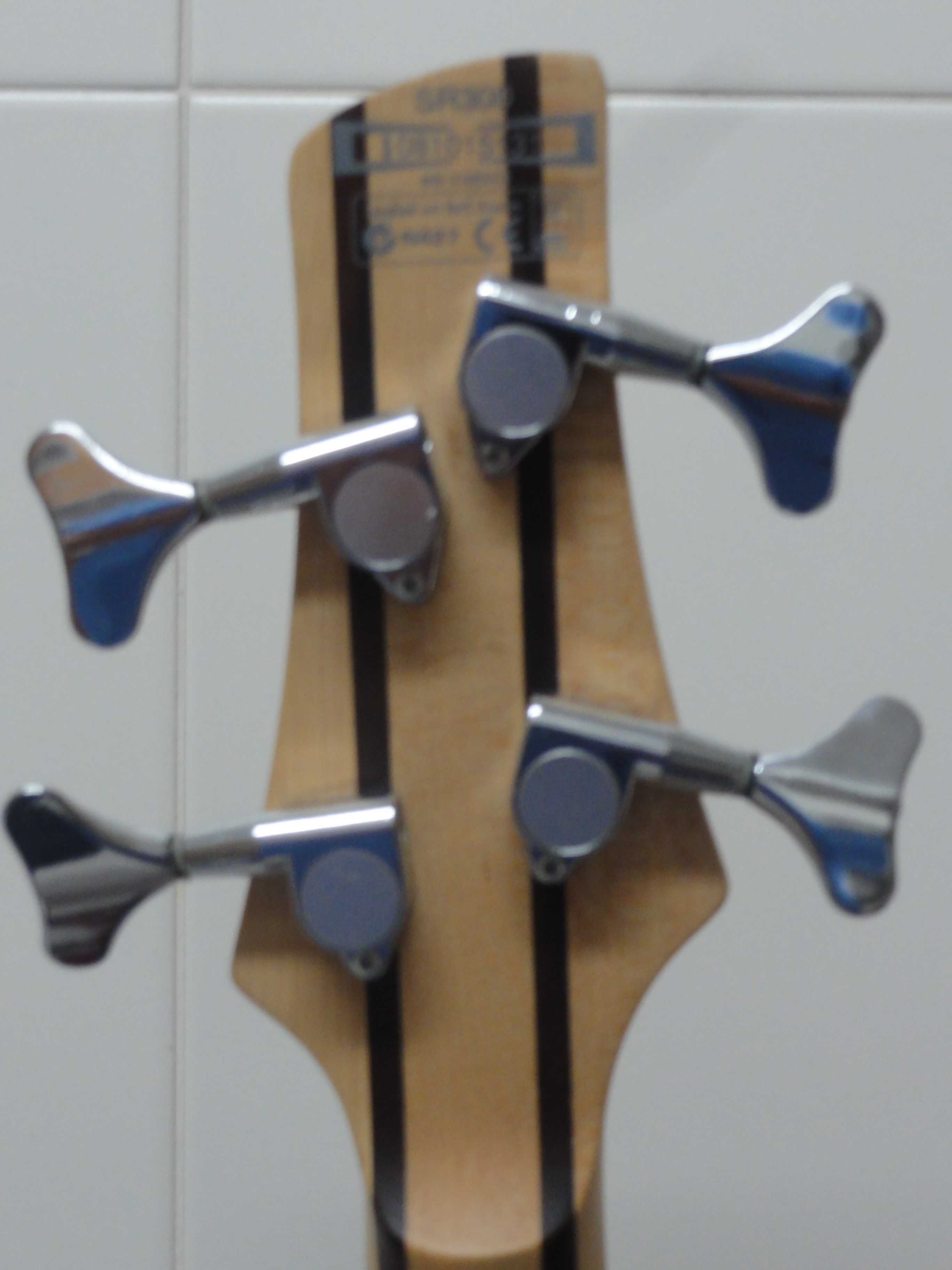 Ibanez SR300 DP - Baixo 4 cordas - 2,6 kgs
