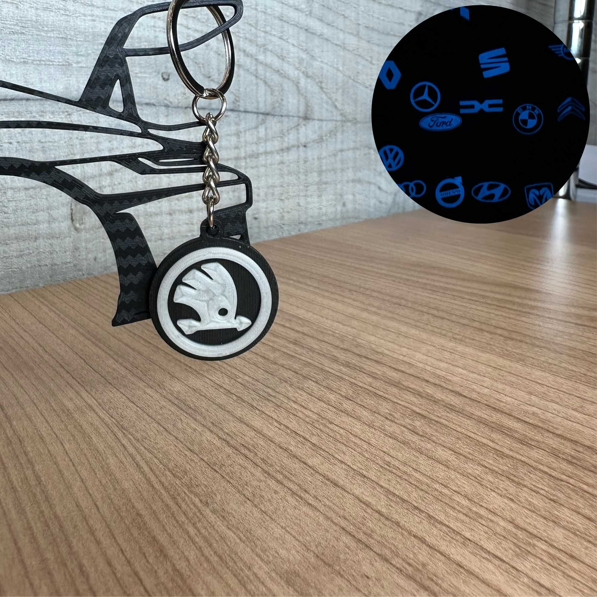 Breloczek świecący Skoda - Wydruk 3D