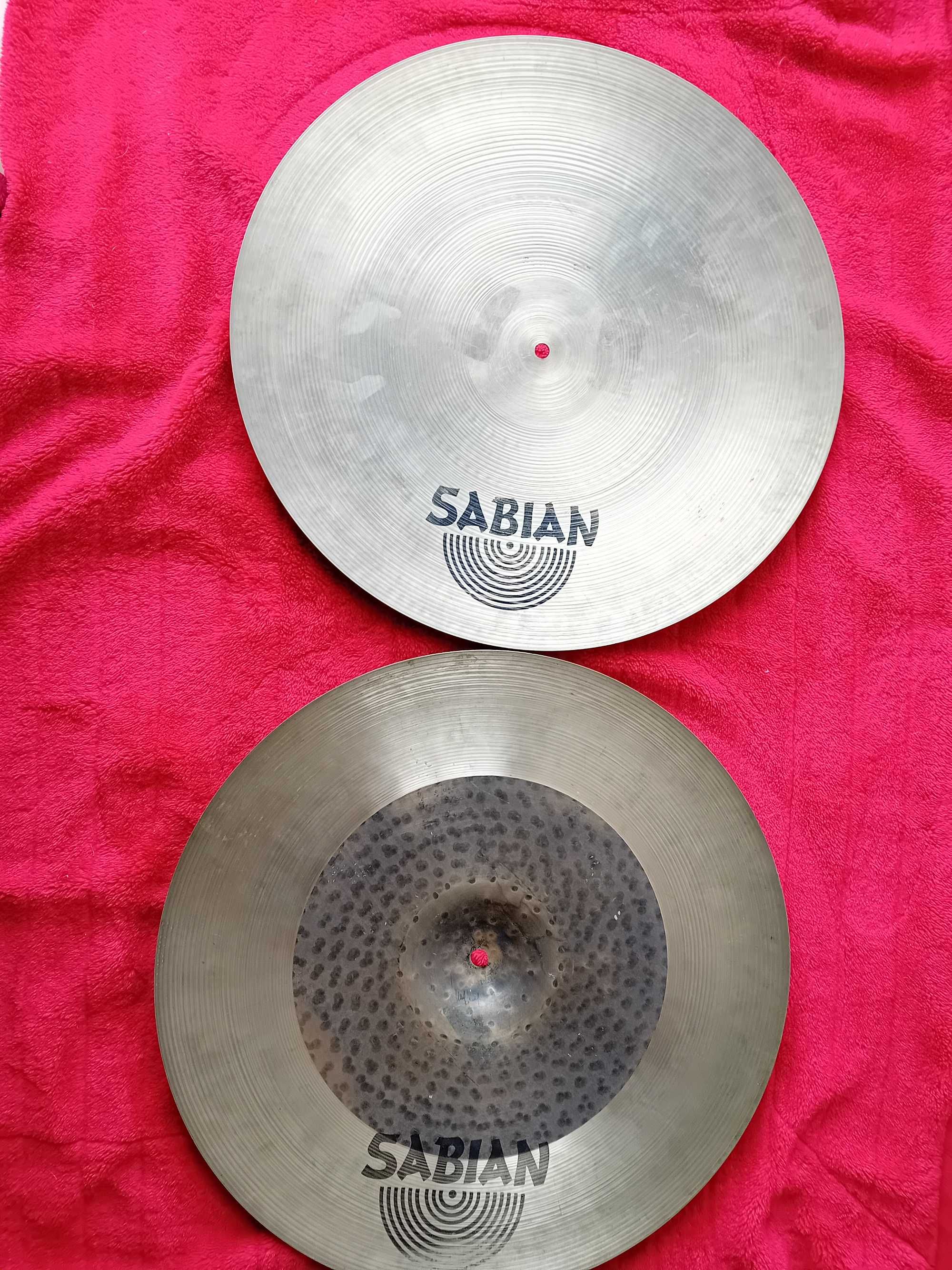 Aos músicos de bom gosto. Pratos  Sabian  Jazz Flat  20  polegadas