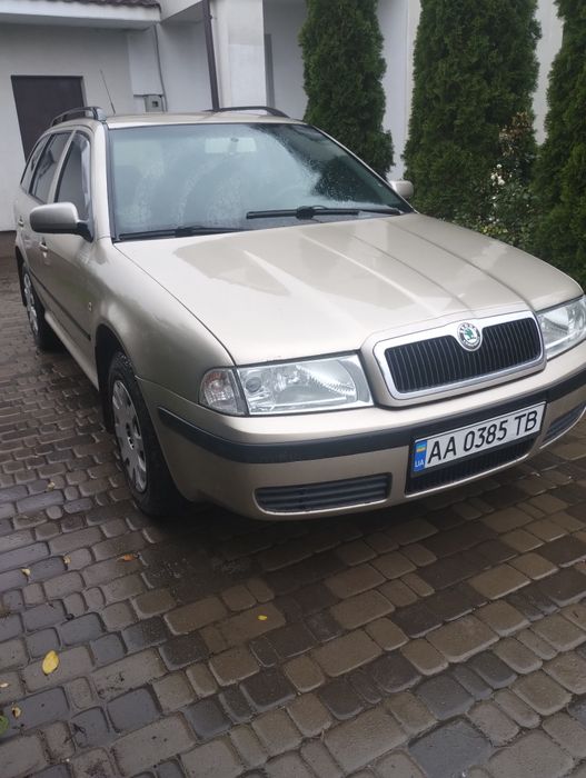 Автомобіль Skoda Octavia 2004 універсал